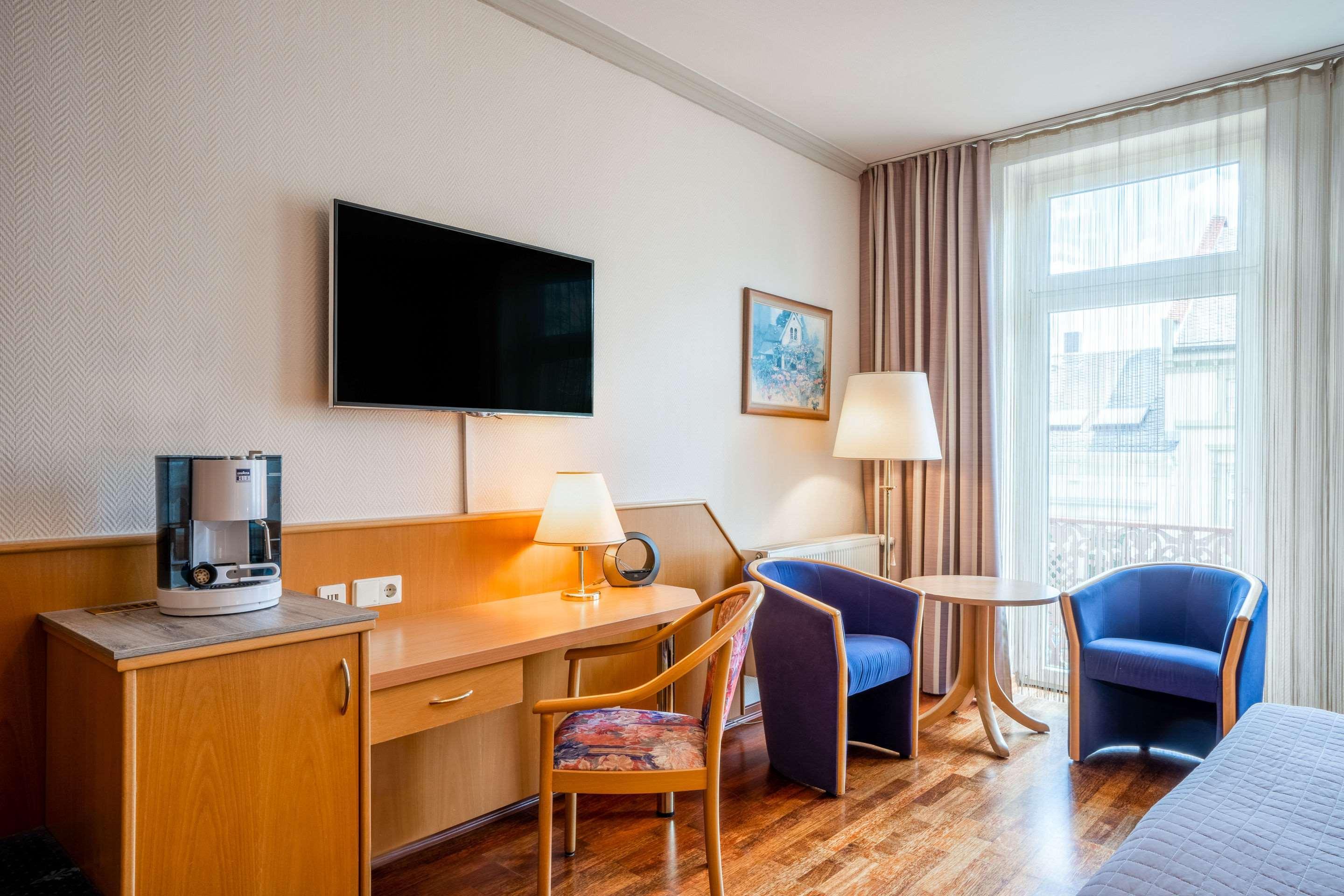Komfort Hotel Am Kurpark Бад Хомбург фор дер Хьое Екстериор снимка