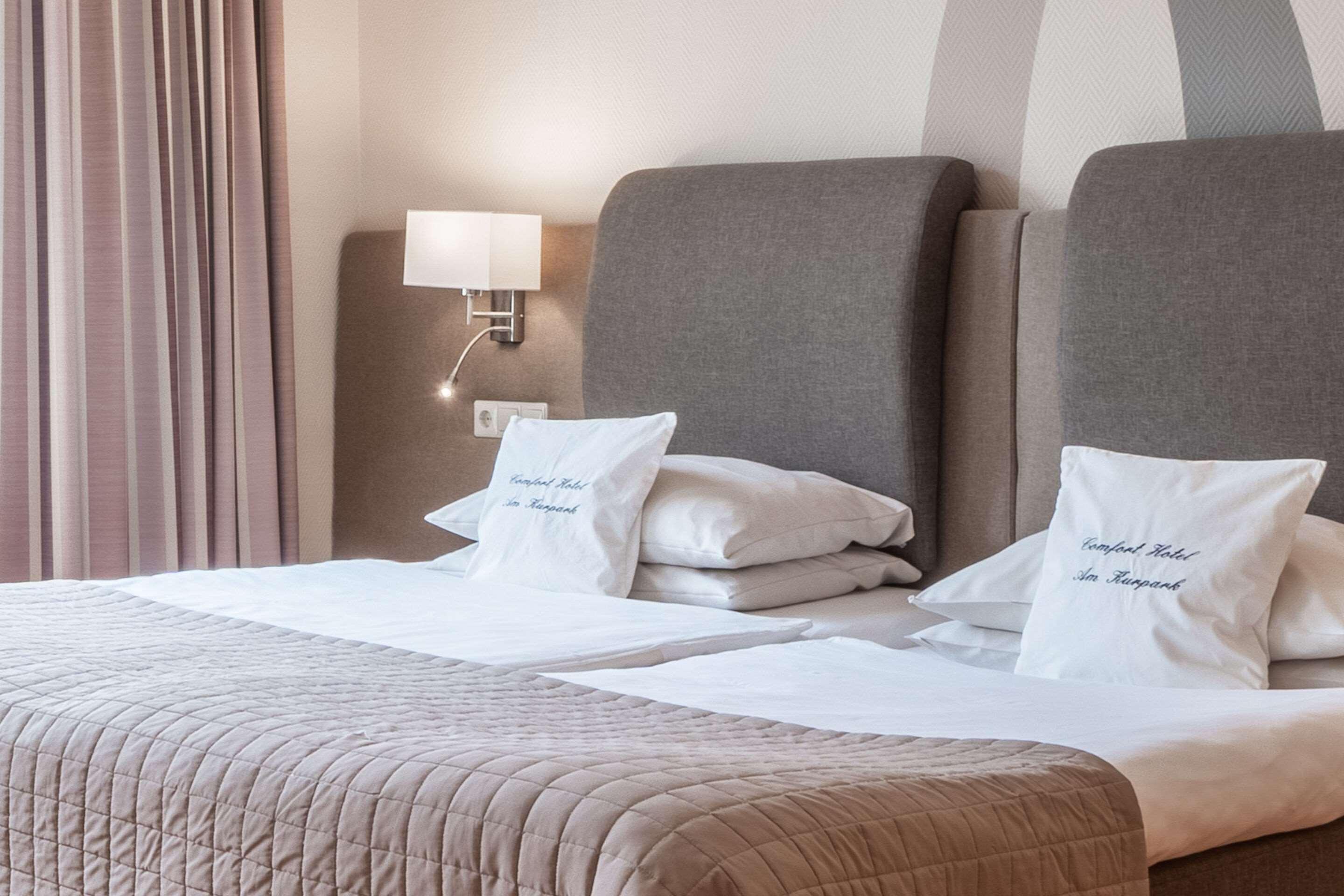 Komfort Hotel Am Kurpark Бад Хомбург фор дер Хьое Екстериор снимка