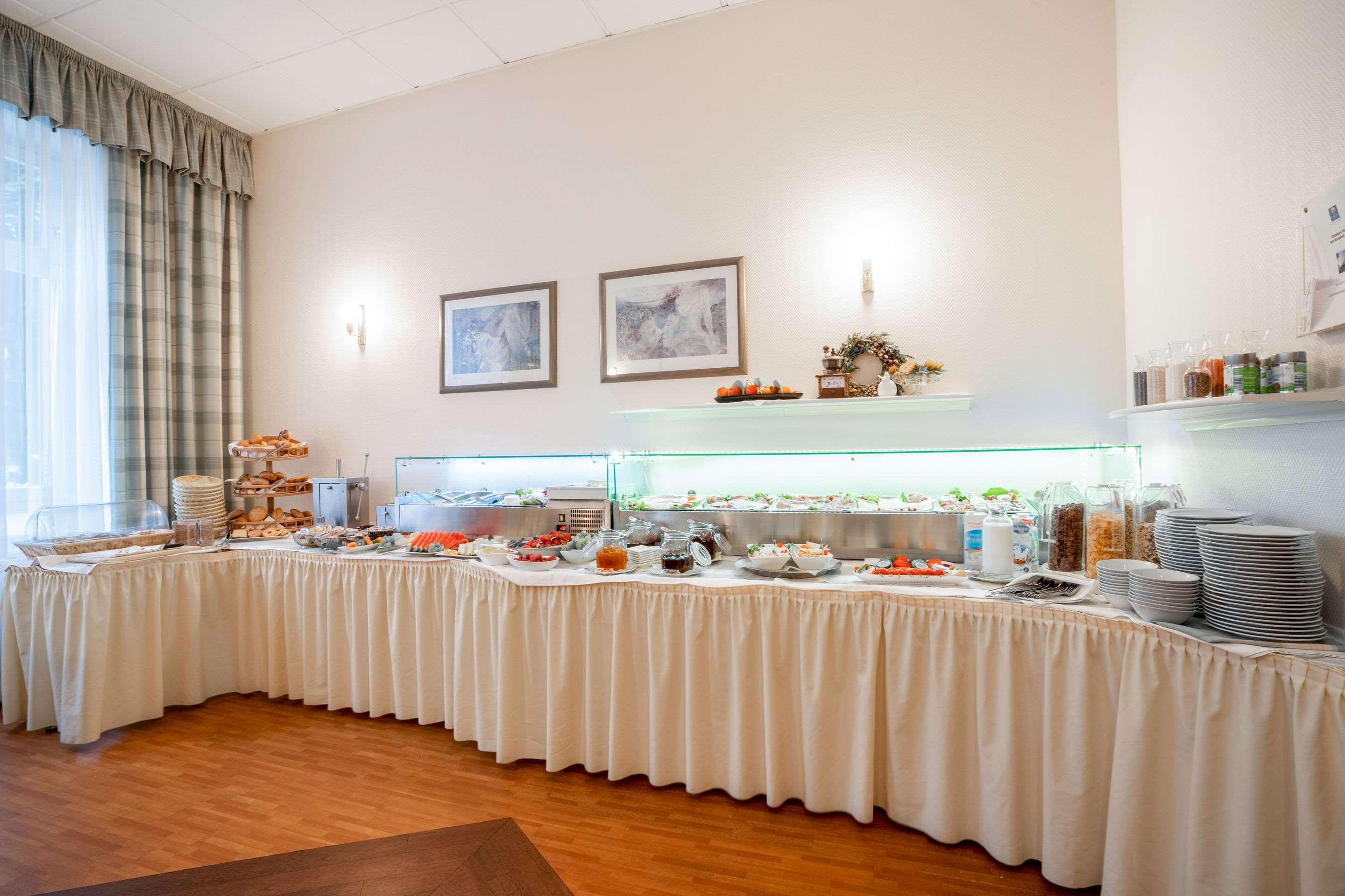 Komfort Hotel Am Kurpark Бад Хомбург фор дер Хьое Екстериор снимка
