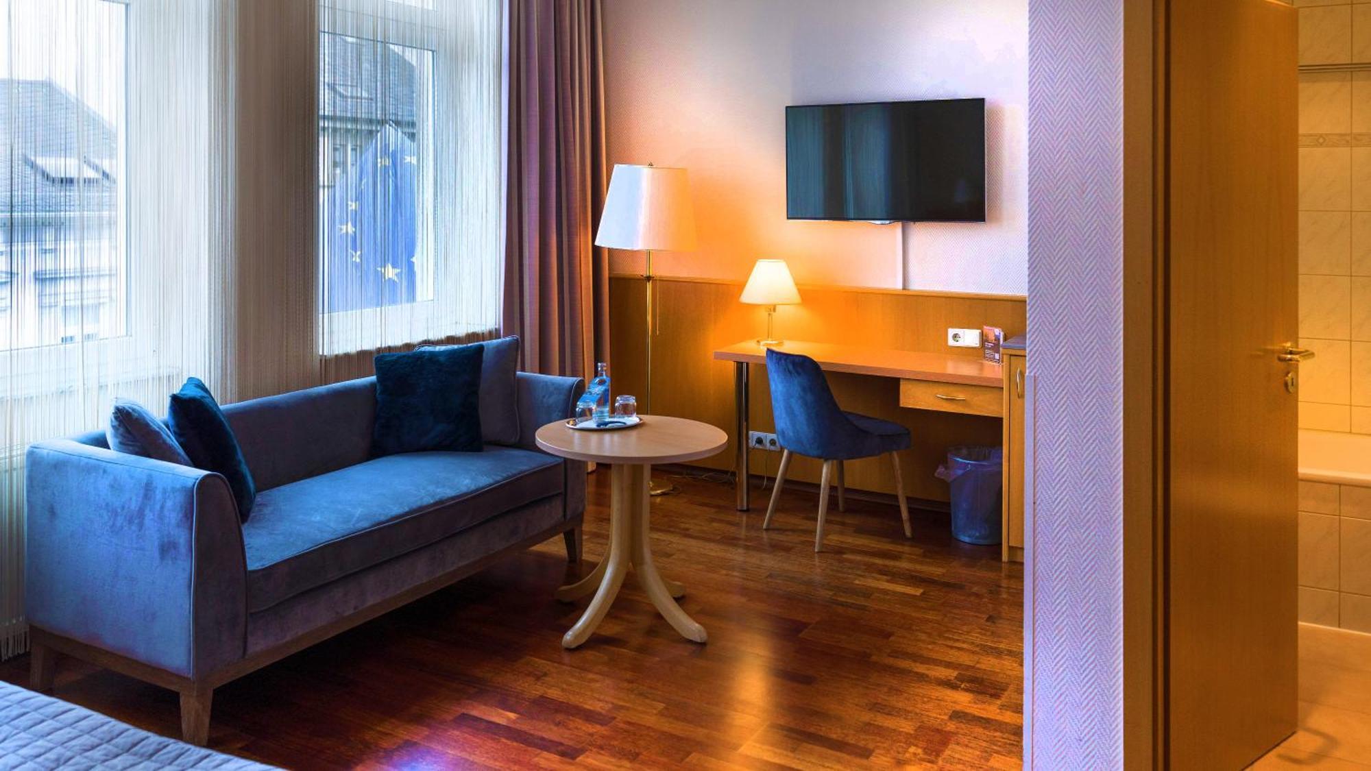 Komfort Hotel Am Kurpark Бад Хомбург фор дер Хьое Екстериор снимка